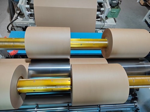 无塑热封涂层纸分小卷加工.jpg